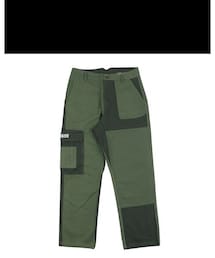 none | チノパンツ