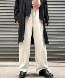 UNIQLO | ワイドテーパードジーンズ WHITE(デニムパンツ)