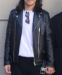 COS(コス)の「トップス(Tシャツ/カットソー)」