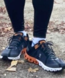 On | スニーカー