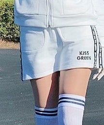 KISS ON THE GREEN | スカート