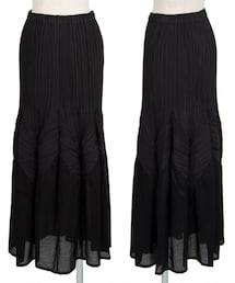ISSEY MIYAKE | プリーツ切替デザインスカート¥21,780(スカート)