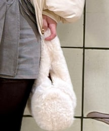 MAJESTIC LEGON | ノベルティふわふわハンドバッグ(ハンドバッグ)