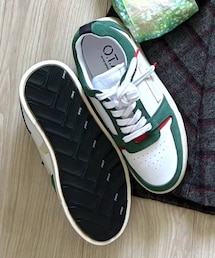 on the asphalt | スニーカー