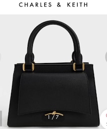 CHARLES & KEITH | Huxley ハクスリートラペーズ トートバッグ(ハンドバッグ)