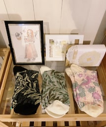 靴下🧦 | さりちコーナーに♡右のピンクの靴下とエアリフトを合わせました♡足元も撮れば良かったな😣可愛いお品を教えてくれてありがとう♡すっかりモリスにハマり行くたびに色々かってます💸😂(ラッピングキット)