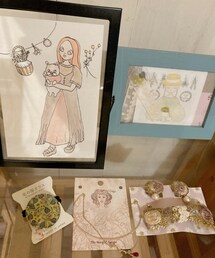 可愛いアクセ🎁 | ジルちゃんからのプレゼント🎁めちゃくちゃ可愛いアクセ🥺センスが良い♡色々考えて選んで作ってくれて嬉しすぎる🥹そしてオソロで買ったガラスでできたヘアゴム🥰さりちコーナーに置いて撮影したよ♡(その他)