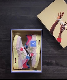 UNION × NIKE AIR JORDAN 4 "GUAVA" | スニーカー