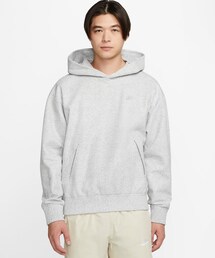 NIKE | ナイキフォワードは、あなたの古典的なパーカーを未来にカタパルトします。従来のニット生地とは異なり、ナイキフォワードは、厳選された繊維の複数の薄い層を組み合わせて、非常に軽量な感触で、楽に暖かく快適です。さらに、ナイキフォワードのこの最初の反復は、従来のニットフリース素材の代わりに使用すると、二酸化炭素排出量を平均75%削減します。(パーカー)