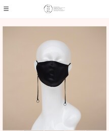 Basara | 100%シルク素材。6600円。(マスク)