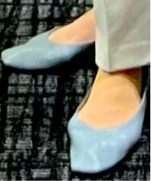 Shoes in Closet | パンプス