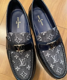 LOUIS VUITTON | ローファー
