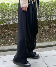 CHARINYEH | スラックス