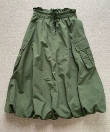 しまむら | taiyouさんコラボ。濃黄緑ナイロンカーゴバルーンスカート(スカート)