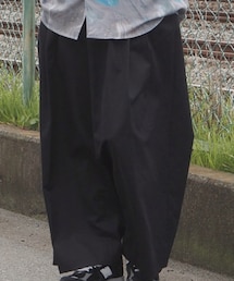 GU and beautiful people | スラックス