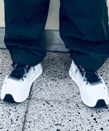 On | スニーカー