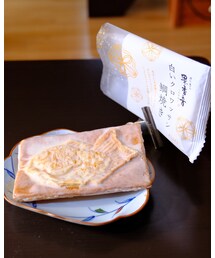 うさこのスウィーツ同盟会 | 　けしからん！カスタードのクロワッサンたい焼きにホワイトチョコをかけるとは誠にけしからんっ！むしゃむしゃっ(*‘ω‘ *)(その他)
