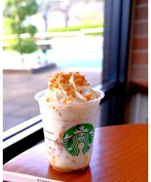 うさこのスウィーツ同盟会 | 窓際席で、一生懸命フラペ撮影に興じるオッサン(その他)