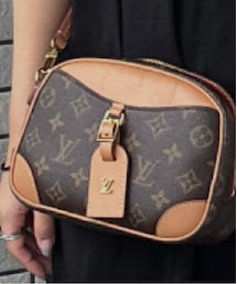 LOUIS VUITTON | ショルダーバッグ