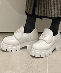 PRADA | ローファー