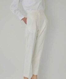 hueLe Museum | スラックス