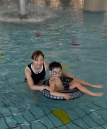 プールで遊んだよ | 家族全員でプールに行くのが初なのでげんちゃん喜んでずっと遊んでおりました🫡(その他)