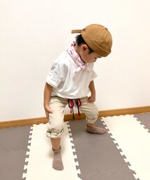 まっちゃんさんの後ろにいるげんちゃん | 最初のコーデ。半袖Tにスカーフを合わせたが、なるべく忠実にしようと思い、ネックレスを作る事を決意。靴下も黒にしようと一度UPを断念。そしてまっちゃんと合わせるために色味の調整しまくり。(その他)