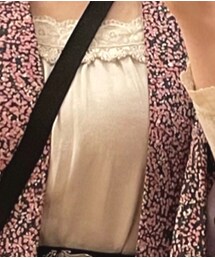 不明 | いつかの福袋品だったけど記憶が曖昧。スクウェアネックで襟元と袖口にレースがついてる。(Tシャツ/カットソー)