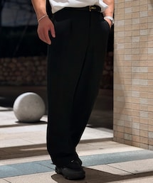 UNIQLO | タックワイドパンツ(スラックス)