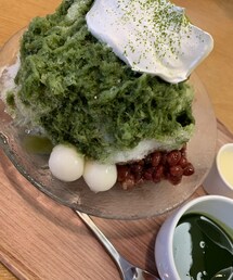 うさこのスウィーツ同盟会 | ココスの純氷かき氷✨️滑り込みでもっかい食べにいきました。今回は宇治金時。抹茶ソースが濃厚で、でも苦味はあまりなくて。甘くて美味しかったです😋(その他)