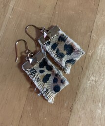 no brand | レオパード柄ピアス  以前にフラッと寄ったアクセ屋さんで、主人が珍しく｢これかわいいよ｣と見つけてくれて買いました。値段は300円だっけ？500円だっけ？どっちかだと思います。笑(ピアス（両耳用）)