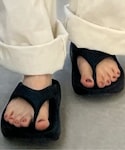 OOFOS(ウーフォス)の「シューズ(サンダル)」