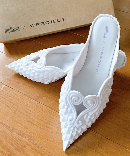 Y/Project(ワイプロジェクト)の「MELISSA POINT MULE, 33387
