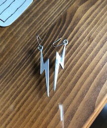 稲妻ピアス⚡️ | その辺で買った稲妻ピアス⚡️(ピアス（両耳用）)