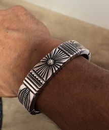 Wilson Jim | Wilson Jim ウィルソンジム 今は亡きアーティスト 入手困難　博物館級の逸品　分厚く重厚感あり存在感抜群(バングル/リストバンド)