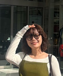 few. | メガネ