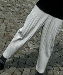 ISSEY MIYAKE | チノパンツ
