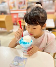 うさこのスウィーツ同盟会🍧 | スガキヤのラムネ氷🍧 バニラアイス🍨苦手だから👦🏻にあげてた😆シナモンロールのヘアゴムはキッズセットのおもちゃ(ラッピングキット)