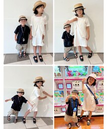 陽気な👦🏻👧🏻🎶 | 👦🏻リアコは素足にサンダル。 本当は👧🏻ソロ撮影してたけど👦🏻乱入で一緒に撮影📸👦🏻👧🏻ゲーセンでチョロQ的な🚗と👧🏻ミニビタCをGET❣️ 私2回やったけど何も取れず🤣👧🏻腕にしてるブレスレットもGET❣️(その他)
