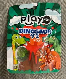 うさこのスウィーツ同盟会🦖 | DAISOでDINOSAUR 4Dグミ🦖🦕 👦🏻のおやつに😋気に入ったからリピ決定💡(ラッピングキット)