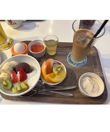 アサイーボウルモーニング🍓🍌🥝🍊☕️ | フルーツ屋さんのカフェで家族でモーニング😋(その他)
