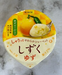 うさこのスウィーツ同盟会🍊🍨 | 柚大好き♡確かドン・キホーテで見つけた💡ゆずの香りと味でさっぱりでめっちゃ好みの味♡またもレンレンにほぼ食べられたけど😅👦🏻曰く、「さわやか〰️レモンみたい🍋」柚を知らないから😆(その他)