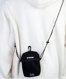 SHEIN | ミニミニマリストレターグラフィックスクエアバッグ 366円(ショルダーバッグ)