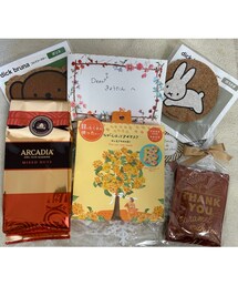 みーたんからの素敵な💝 | みーたん心のこもったお手紙と贈り物達本当にありがとう💝すぐに手紙書いてお返しの品選んでくれ翌日には発送してくれなんと迅速なご対応😍フッ軽仲間だ🤝✨ミッフィー大好きだし目を労わってくれたアイマスク、おやつまで頂き感動🥹💕気を遣わせてかえって申し訳なかったよ🙇‍♀️みーたん大好き🥺💕(ラッピングキット)