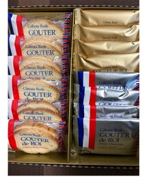 うさこのスウィーツ同盟会🍫🍪 | 社長からお歳暮届いた💝あっという間になくなった😳チョコがけも好きだけど👩🏽👧🏻ともに普通のラスクが好き😋(ラッピングキット)