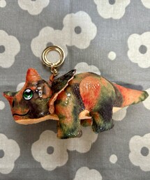 みずほちゃんからのプレゼント💝 | 6月に神戸旅行した際、はるちゃん、まーくん親子に会い、ママのみずほちゃんから恐竜🦖トリケラトプスの可愛いぬいぐるみキーホルダーももらったよ💝👦🏻お気に入り❣️ありがとう💖(キーホルダー)