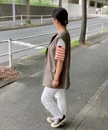 ゆりさん、なっちゃん追いコーデ👩🏾🦰 | ベストはしまむら 緑🌲背景選んだのに写ってない😅(その他)