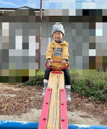 シーソー満喫してる👦🏻 | シーソー大好きな👦🏻 👧🏻の友達らと皆で仲良く遊んだよ♪̊̈♪̆̈(ラッピングキット)