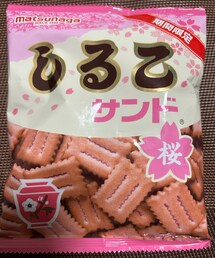 うさこのスウィーツ同盟会🌸 | きぬちゃんにしるこサンドがDAISOにあると聞いて探したらこちらの🌸味発見💡桜不思議な味🌸普通か抹茶の方が好き😆(ラッピングキット)