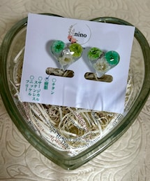 ジルちゃんからのプレゼント💝 | minneでハンドメイド作家されてるninoさんのかすみ草のハートイヤリング💚 ジルちゃんに名古屋城祭りの路面店でプレゼントしてもらった💝ジルちゃん、さりちゃんとイロチ🫶(イヤリング)